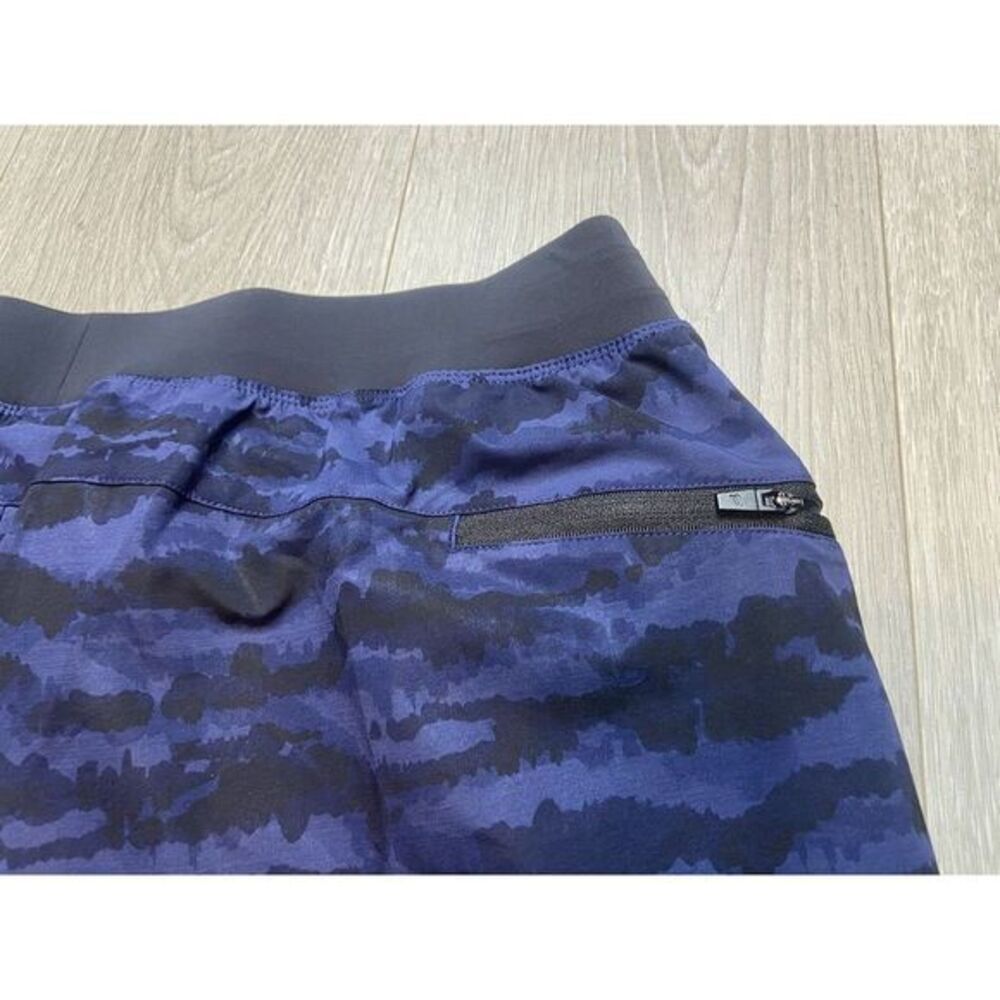Fabletics Shorts Mens XL Blue Camo Lined Fundamental 8" Stretch Gym Athletic Run - Picture 3 of 13